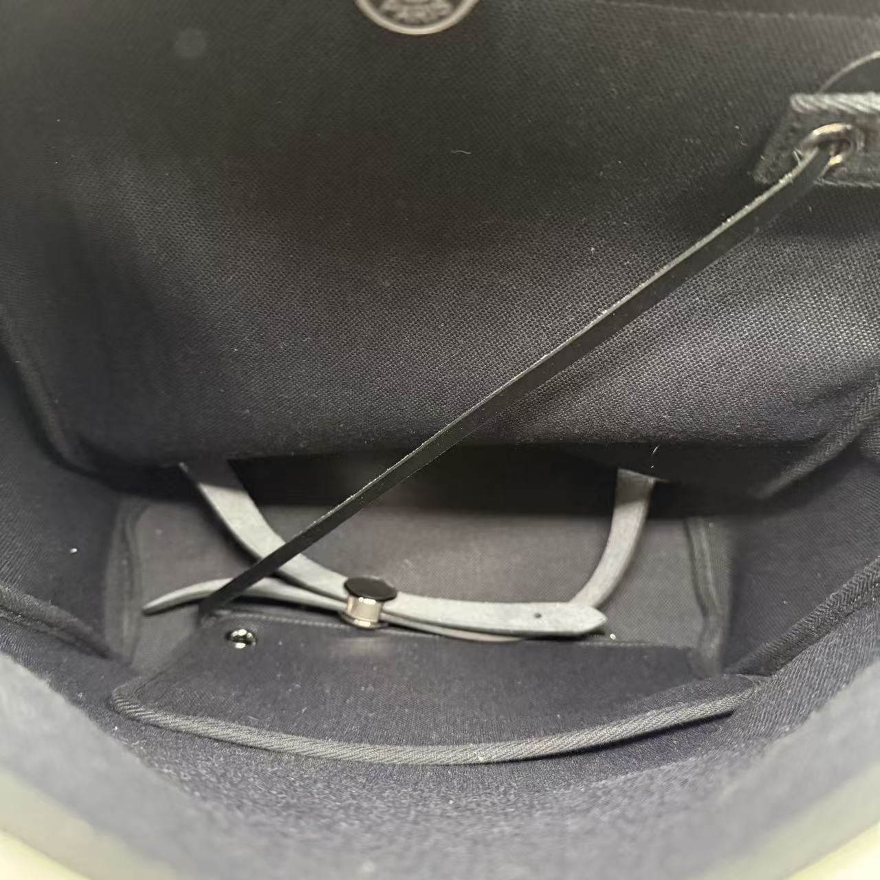 HERMES Military Toile Vache Hunter Herbag a Dos Zip Retourne Backpack Black