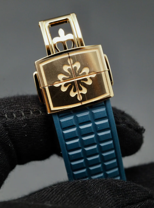 Patek Philippe Aquanaut Travel Time