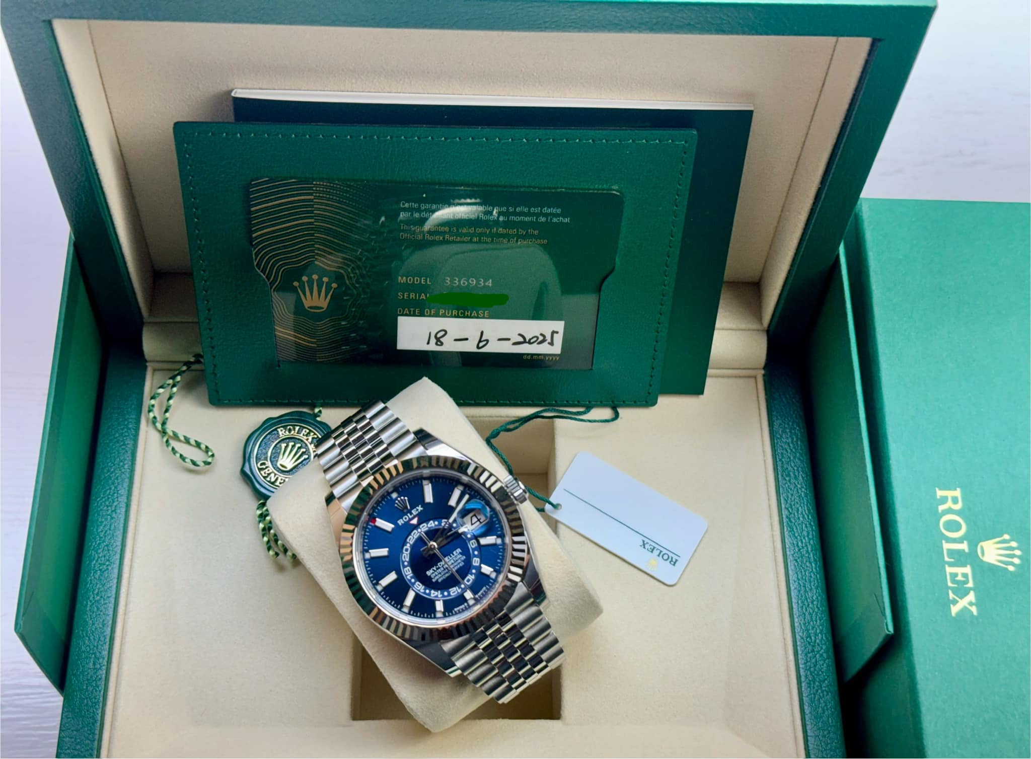 watch imageproduct/514345299_1247894843495065_5335786803756840024_n.jpg_250719T005731-8d13