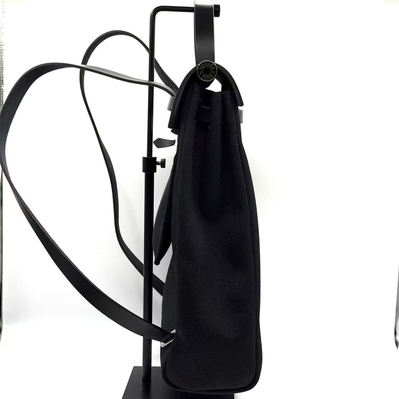 HERMES Military Toile Vache Hunter Herbag a Dos Zip Retourne Backpack Black