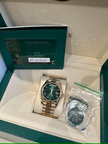 watch imageproduct/AD639217-B36E-4CDA-B34D-E547D4D5DB6C_4_5005_c.jpeg_241008T030022-c494