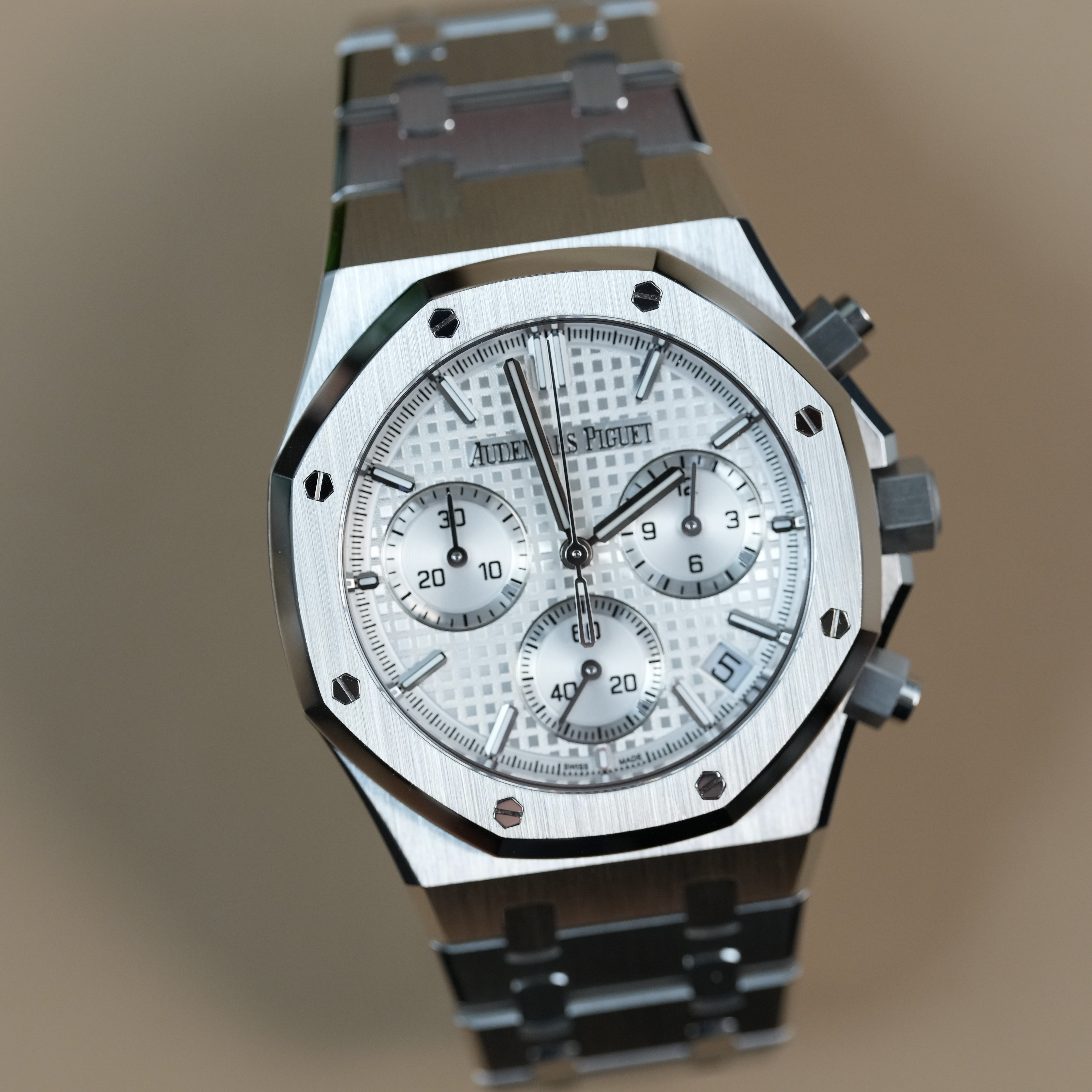 watch imageproduct/DSC09235.jpeg_260107T040351-9abd