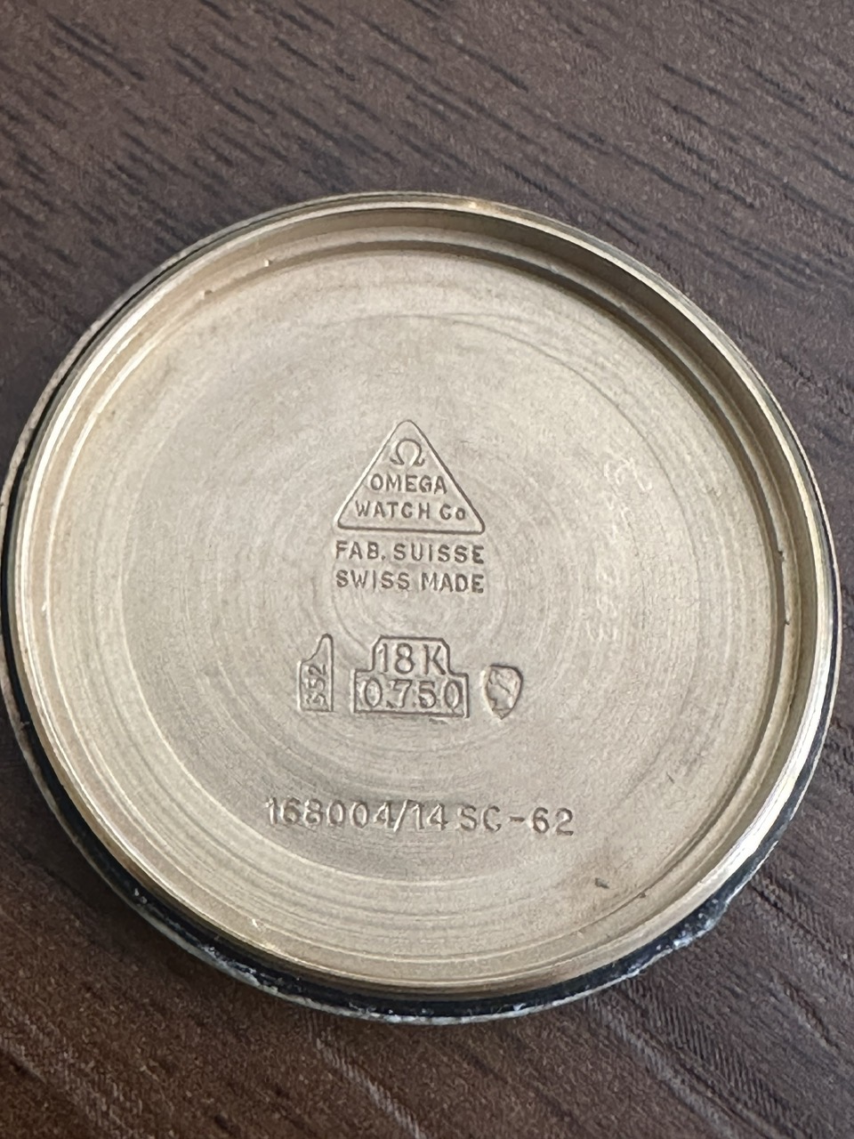 Omega Constellation 18k Rose Gold Pie Pan Auto Date 18k rose gold omega constellation in a very good condition. ref.168.004