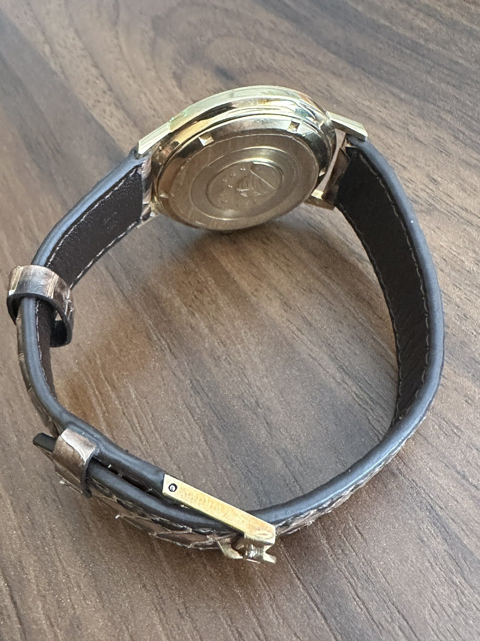 Omega Constellation 18k Rose Gold Pie Pan Auto Date 18k rose gold omega constellation in a very good condition. ref.168.004