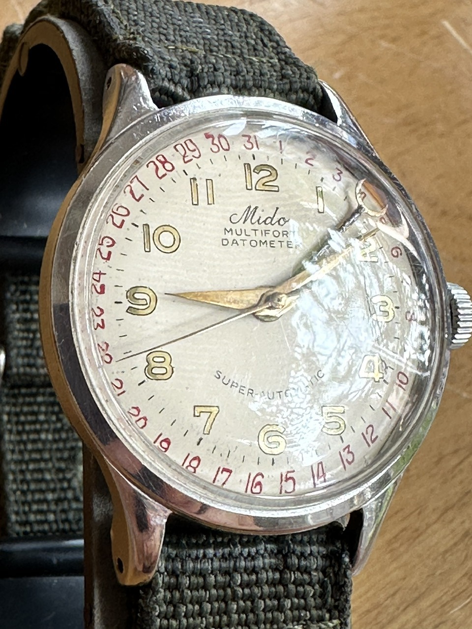 watch imageproduct/z5122156102195_9c5efec78b1c857984de2136cdff86bb.jpg_251022T104617-17ac