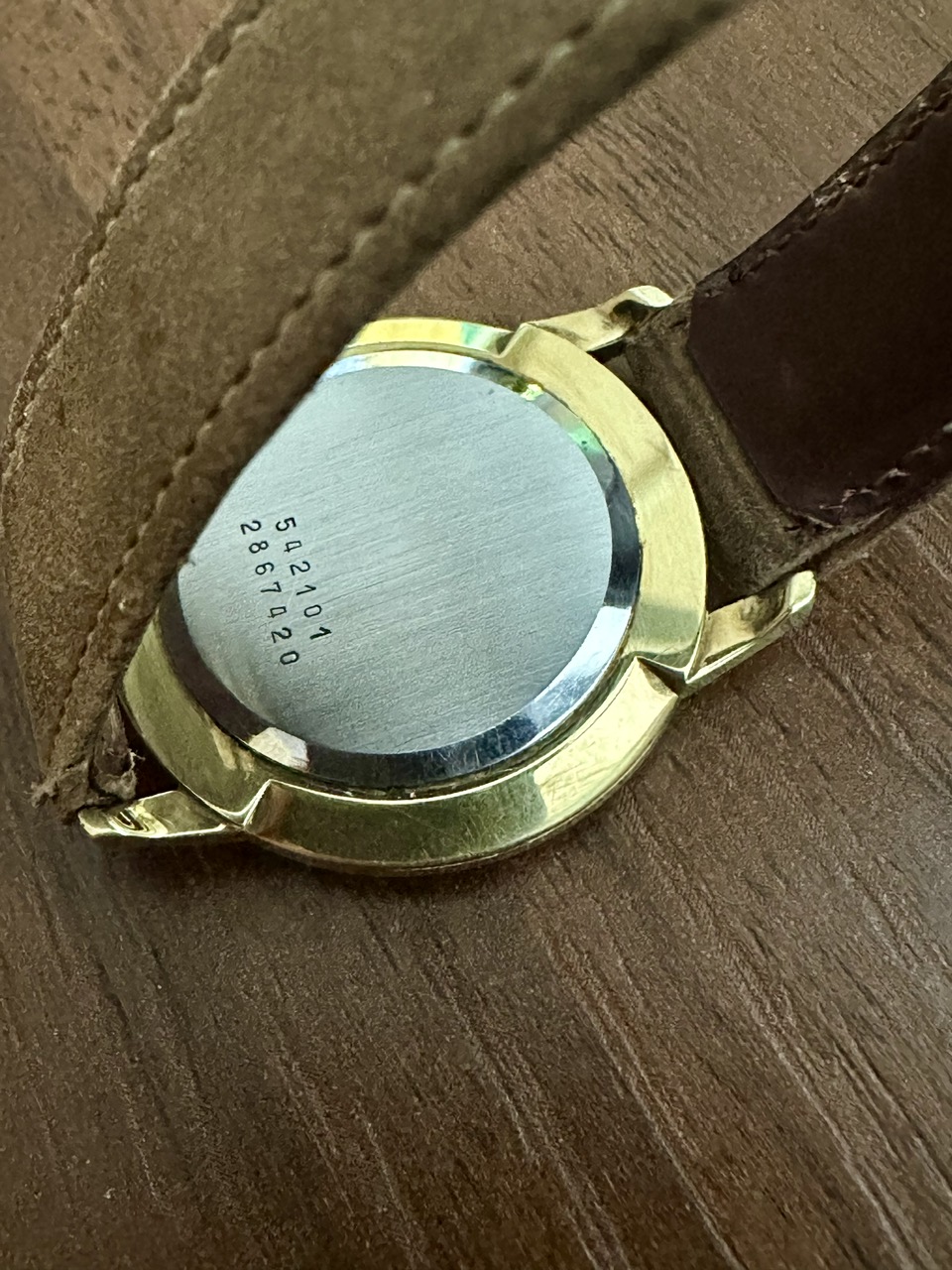 Universal Genève EXTRA SLIM DRESS MEN Vintage manual winding Ref.542101