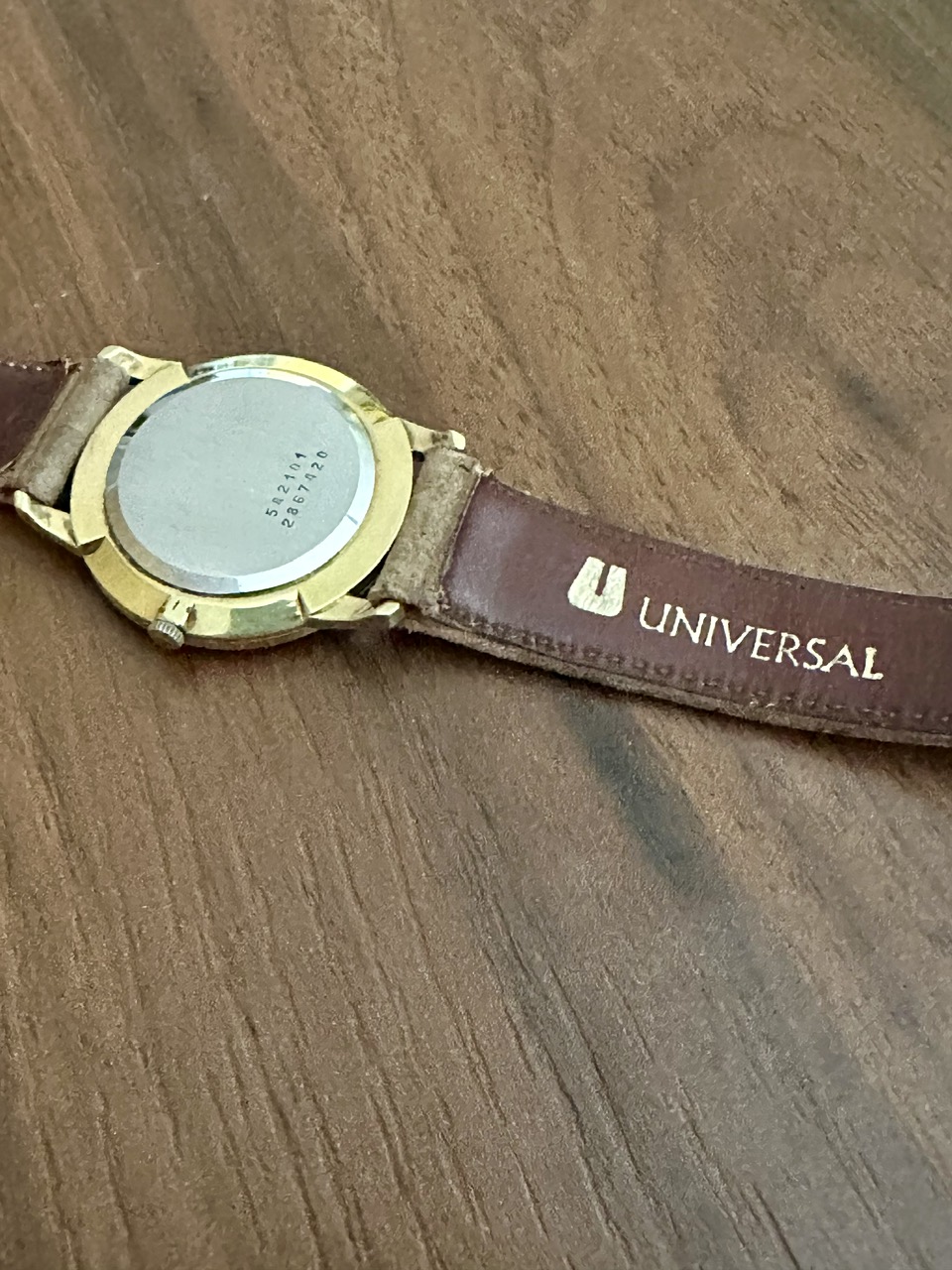 Universal Genève EXTRA SLIM DRESS MEN Vintage manual winding Ref.542101