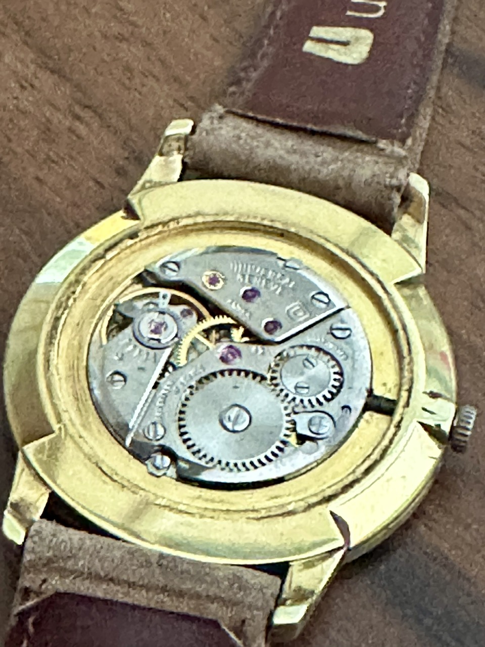 Universal Genève EXTRA SLIM DRESS MEN Vintage manual winding Ref.542101