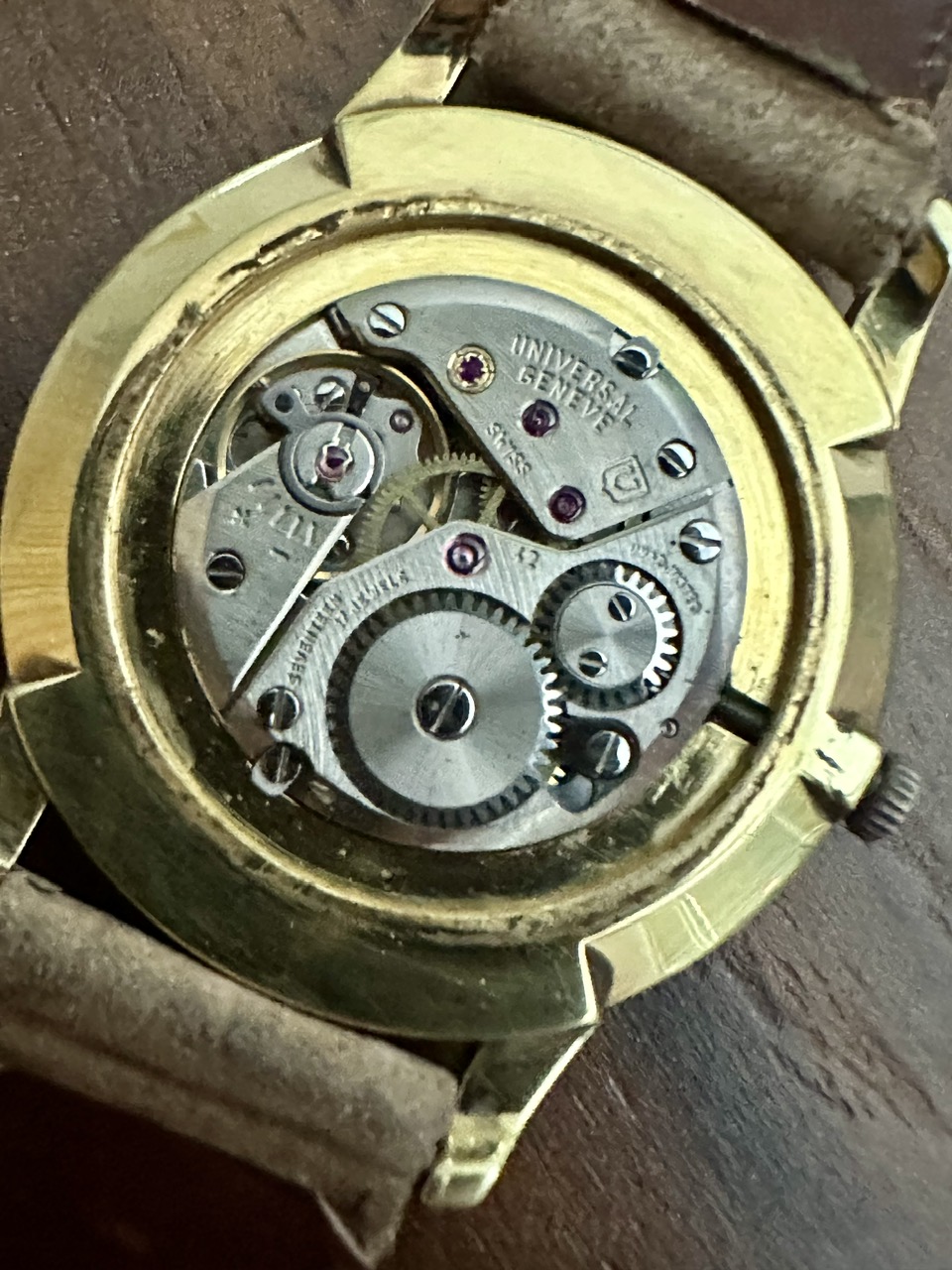 Universal Genève EXTRA SLIM DRESS MEN Vintage manual winding Ref.542101